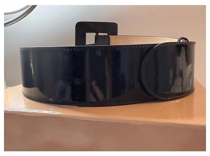 Dior Silhouette Belt by John Galliano
Black patent leather model - view 11