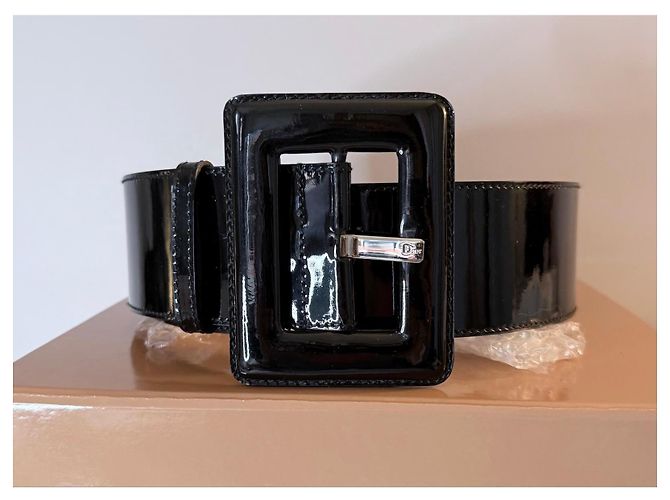 Dior Silhouette Belt by John Galliano
Black patent leather model - view 14