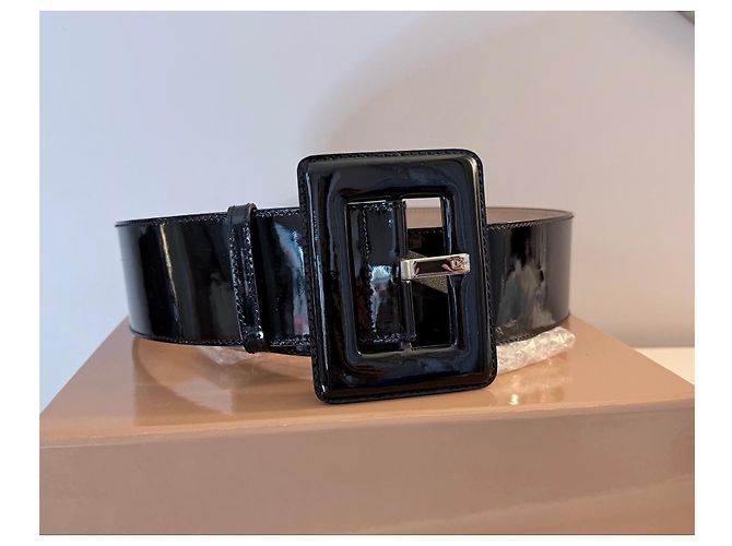 Dior Silhouette Belt by John Galliano
Black patent leather model - view 2