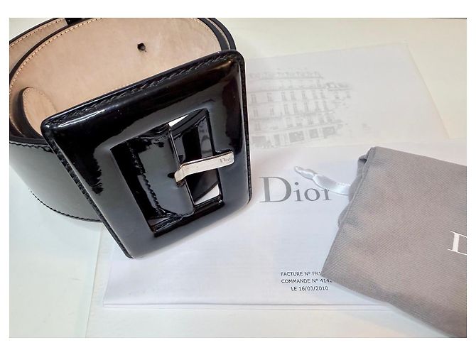 Dior Silhouette Belt by John Galliano
Black patent leather model - view 3