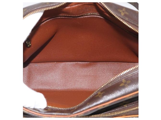 Borsa a tracolla Louis Vuitton Monogram Nile M45244 - vista 10