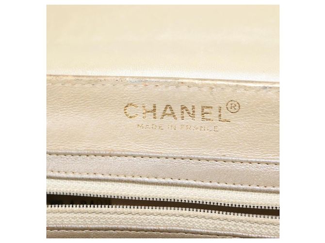 Chanel Choco Bar Leder-Schultertasche Gold - Ansicht 18