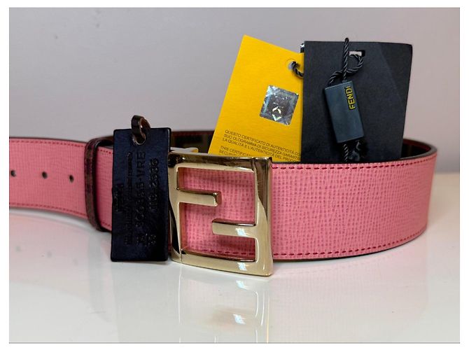 Cinto Fendi FF reversível em couro castanho e rosa - vista 3
