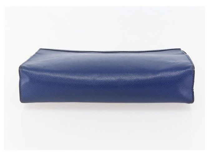 Louis Vuitton Taiga Pochette Voyage MM - Blu - vista 6