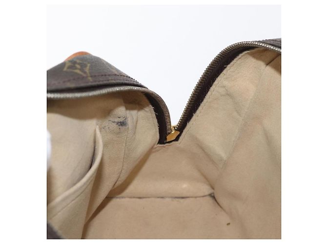 Louis Vuitton Monogram Manhattan PM Bolso de Mano - vista 19