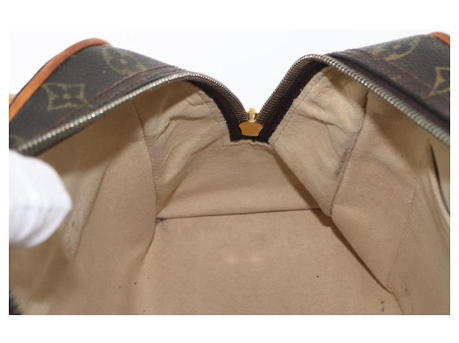 Louis Vuitton Monogram Manhattan PM Bolso de Mano - vista 20