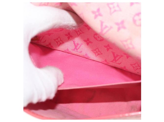 Louis Vuitton Monogram Mini Trousse Marie Kate Strawberry - vista 11
