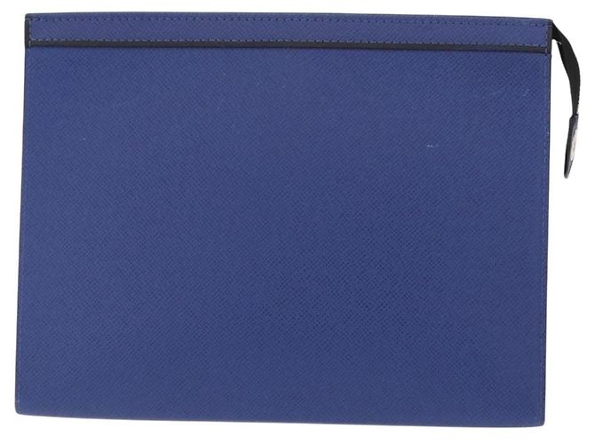 Louis Vuitton Pochette Voyager MM Pelle Taiga Blu - vista 13