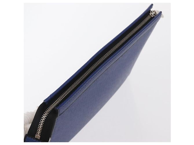 Louis Vuitton Pochette Voyager MM Pelle Taiga Blu - vista 5