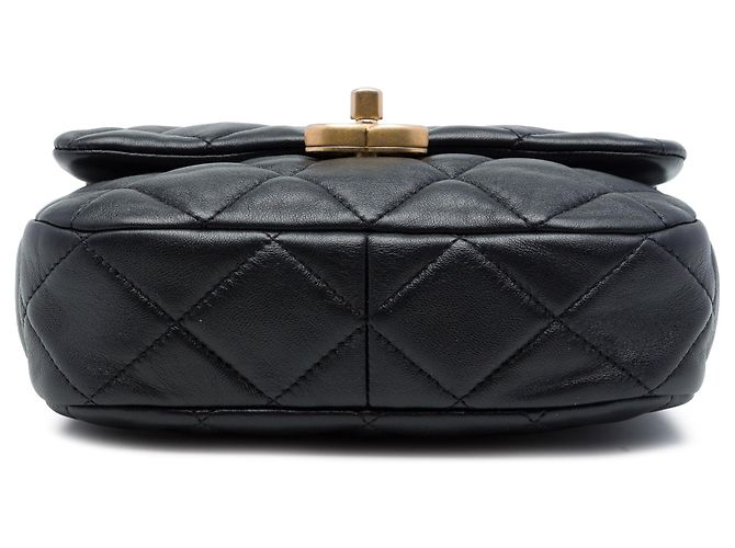 Borsa a tracolla Chanel Mini Quilted Lambskin con catena laccata nera - vista 3