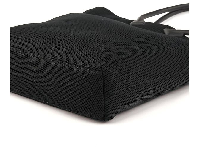 Miu Miu Netz-Tote-Bag in Schwarz mit Gummigriffen - Ansicht 7