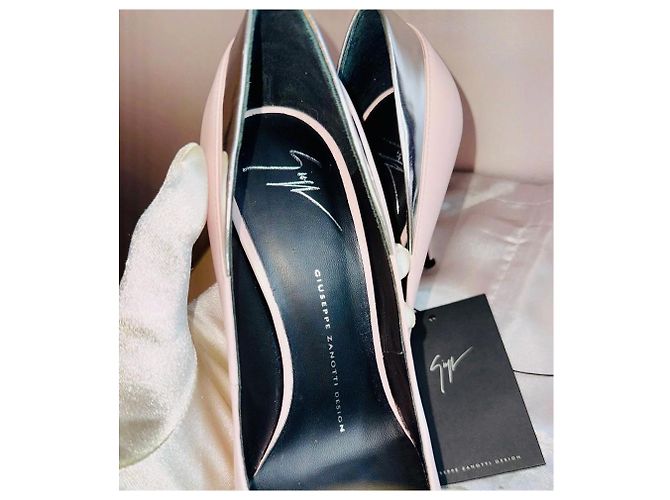 Décolleté Giuseppe Zanotti Lucrezia in pelle rosa e nera - vista 4