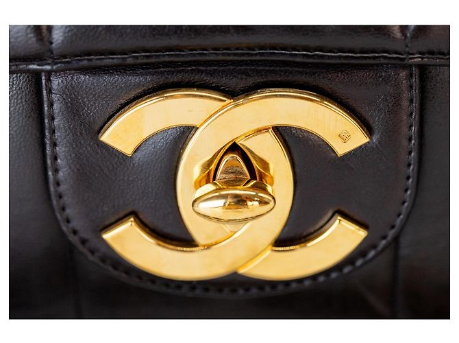 Chanel Mademoiselle Large / Maxi Flap Bag Nero – Hardware Oro – Carta, Sticker e Dustbag - vista 4