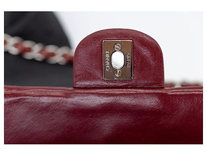 Chanel Classic Rectangle Mini Flap Rouge – Cuir Verni – Hardware Argenté – Sac de Poussière - vue 11