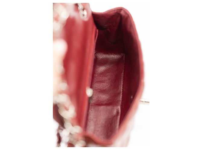 Chanel Classic Rectangle Mini Flap Rouge – Cuir Verni – Hardware Argenté – Sac de Poussière - vue 14