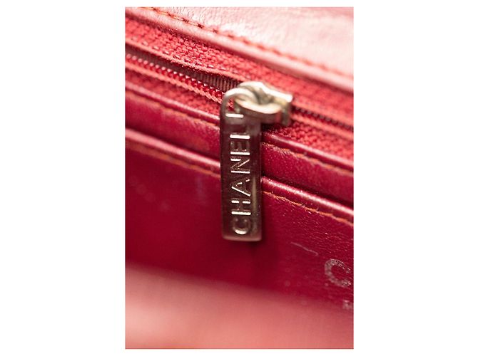Chanel Classic Rectangle Mini Flap Rouge – Cuir Verni – Hardware Argenté – Sac de Poussière - vue 20