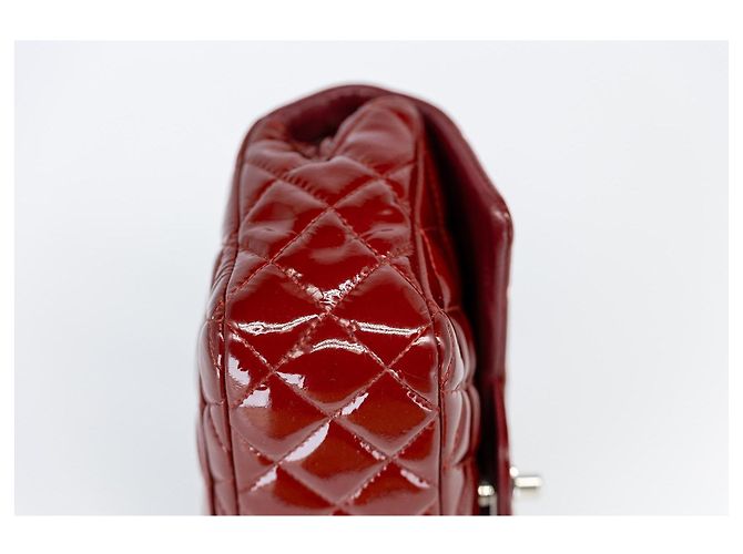 Chanel Classic Rectangle Mini Flap Rouge – Cuir Verni – Hardware Argenté – Sac de Poussière - vue 8