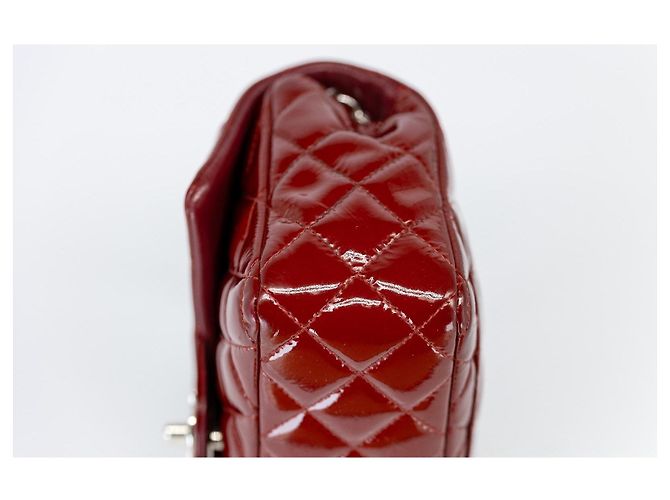 Chanel Classic Rectangle Mini Flap Rouge – Cuir Verni – Hardware Argenté – Sac de Poussière - vue 9
