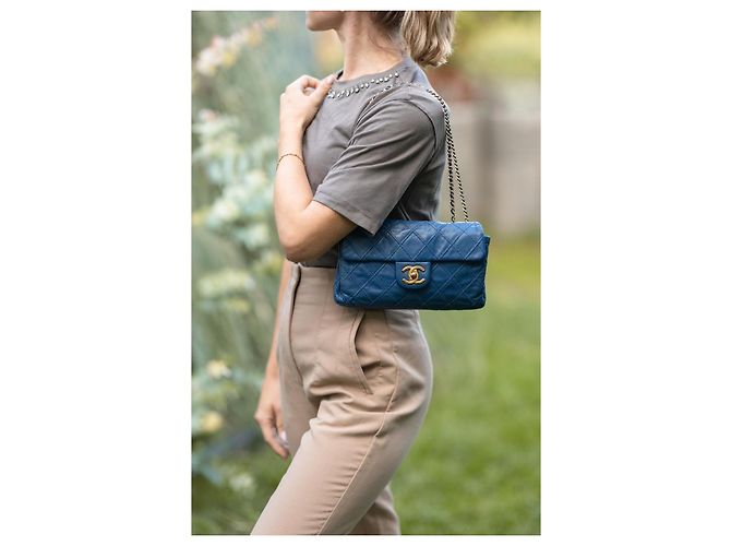 Timeless Borsa a tracolla Chanel Quilted Single Flap Blau – Double Chain – Gold Hardware - vista 2