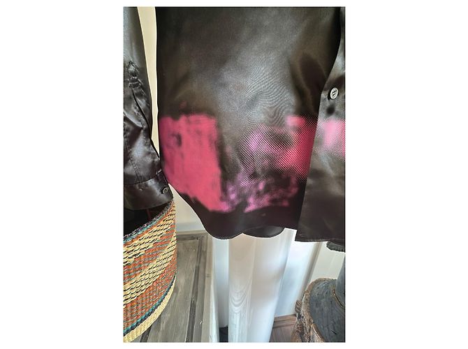 Comme Des Garcons Camicia in poliestere nera con stampa rosa - vista 4
