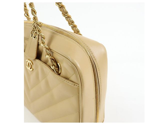 Borsa a tracolla con catena CHANEL Chevron COCO Mark in pelle d'agnello beige - vista 13