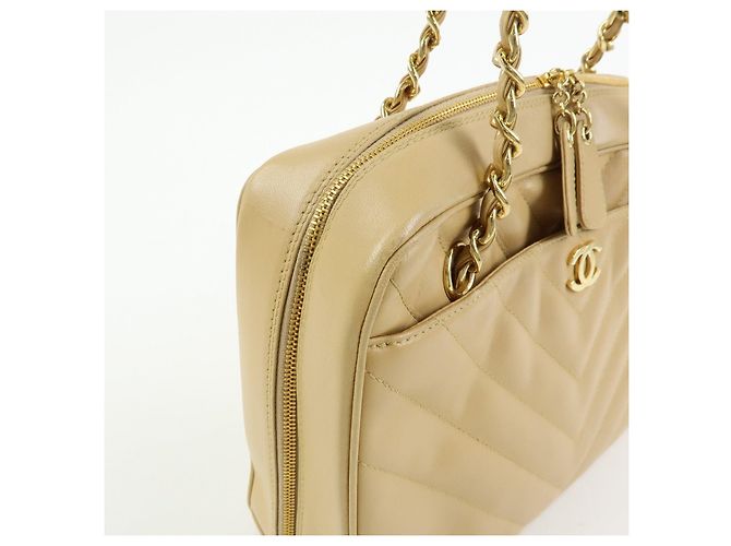 Borsa a tracolla con catena CHANEL Chevron COCO Mark in pelle d'agnello beige - vista 14