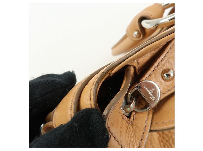 Salvatore Ferragamo Borsa a mano e a tracolla Ferragamo Gancini Marisa in pelle Beige - vista 17