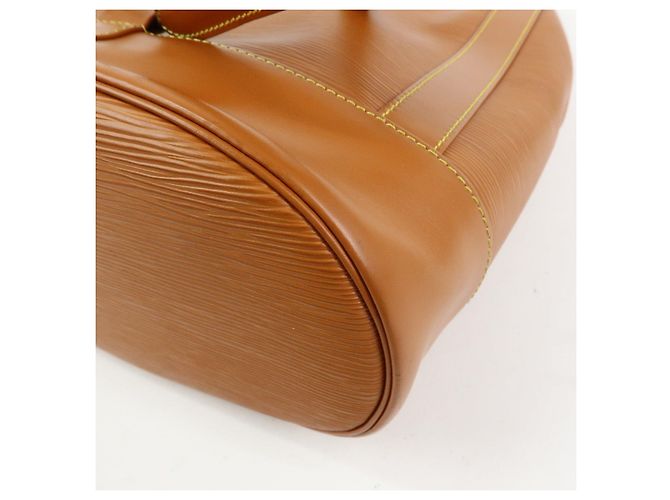 Borsa a tracolla Louis Vuitton Epi Randonnee PM Zipang Gold M52358 - vista 13