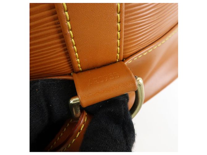 Borsa a tracolla Louis Vuitton Epi Randonnee PM Zipang Gold M52358 - vista 21