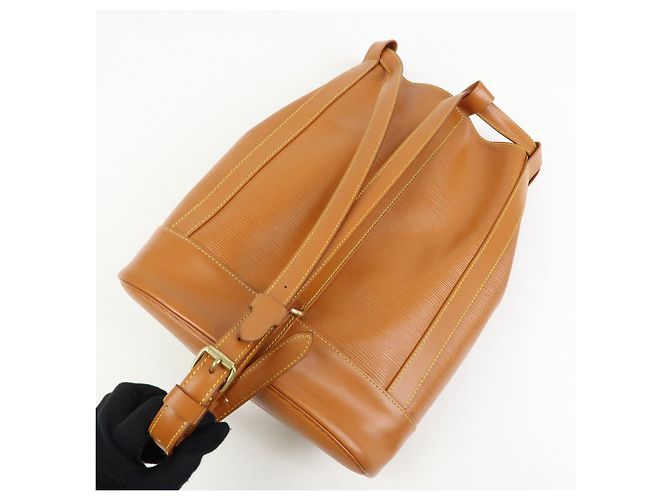 Borsa a tracolla Louis Vuitton Epi Randonnee PM Zipang Gold M52358 - vista 5