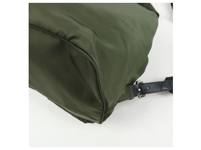 PRADA Rucksack aus Nylon und Saffiano-Leder mit Triangle-Logo Khaki 1BZ005 - Ansicht 11