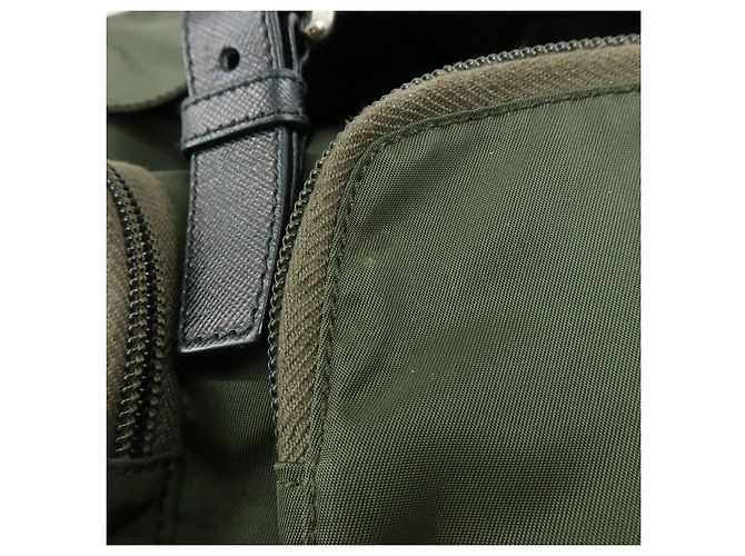 PRADA Rucksack aus Nylon und Saffiano-Leder mit Triangle-Logo Khaki 1BZ005 - Ansicht 16