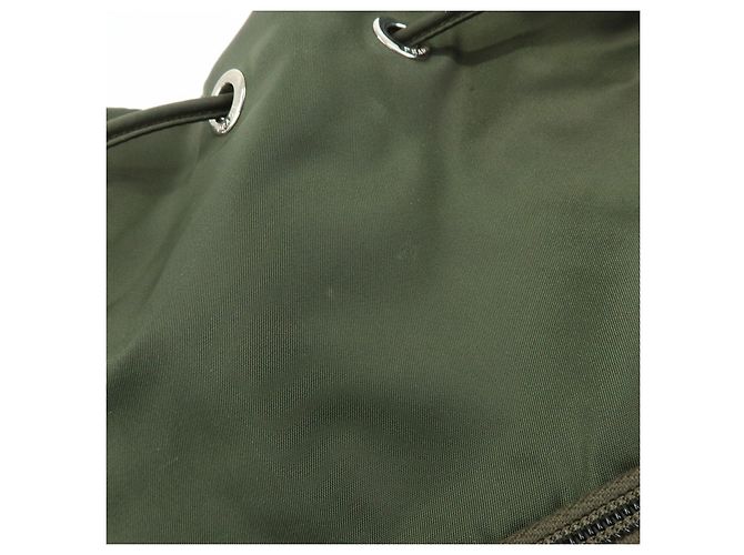 PRADA Rucksack aus Nylon und Saffiano-Leder mit Triangle-Logo Khaki 1BZ005 - Ansicht 19