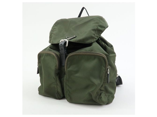 PRADA Rucksack aus Nylon und Saffiano-Leder mit Triangle-Logo Khaki 1BZ005 - Ansicht 3