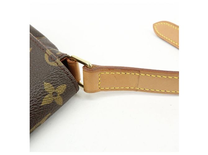 Louis Vuitton Monogram Musette Tango Short Shoulder Bag M51257 - vista 11