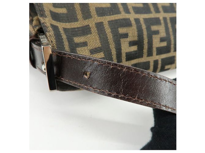 FENDI Zucca Mamma Baguette Borsa a tracolla in tela e pelle Marrone 26325 - vista 10