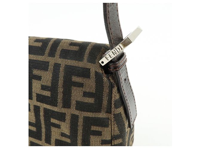 FENDI Zucca Mamma Baguette Borsa a tracolla in tela e pelle Marrone 26325 - vista 18