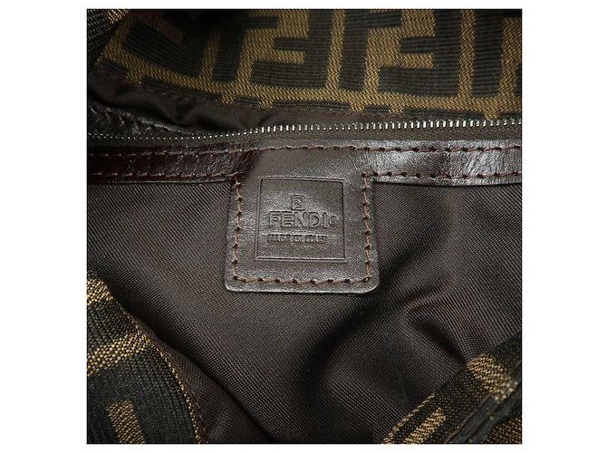 FENDI Zucca Mamma Baguette Borsa a tracolla in tela e pelle Marrone 26325 - vista 23