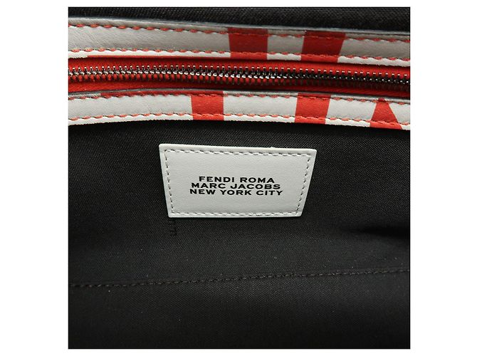 FENDIxMarc Jacobs Mamma Baguette Borsa a tracolla in pelle Rosso Bianco 8BR600 - vista 11