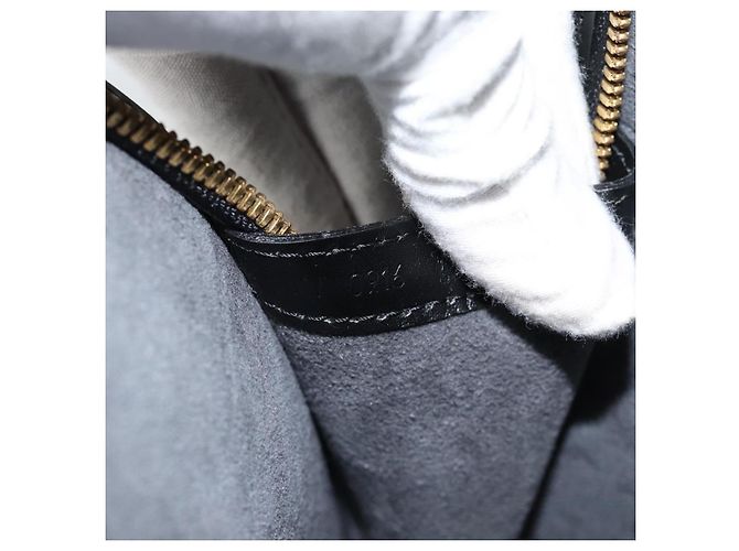 Louis Vuitton Borsa Epi Lussac Nero - vista 12