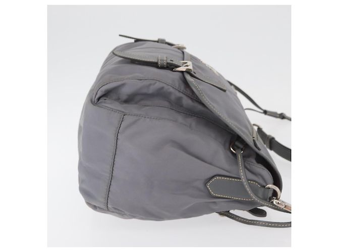 PRADA Schultertasche Nylon Grau Silber Auth 89792 - Jerrillo - Ansicht 2