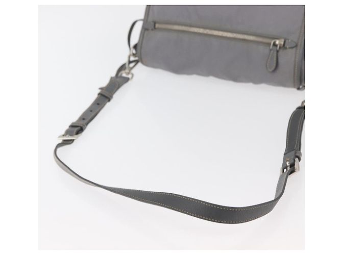 PRADA Schultertasche Nylon Grau Silber Auth 89792 - Jerrillo - Ansicht 5