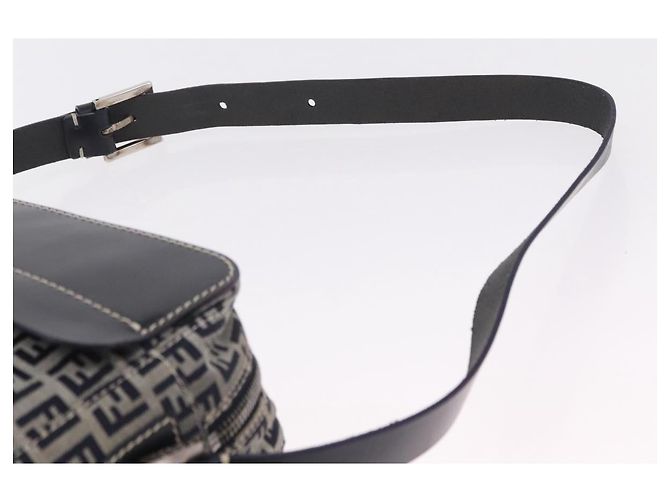 FENDI Zucchino Canvas Shoulder Bag Navy Silver Auth 211304V - Jerrillo - vista 8