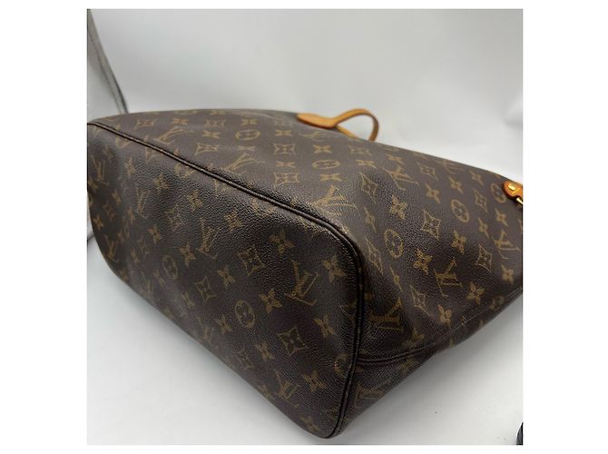 Louis Vuitton Neverfull Monogram Canvas MM - view 5