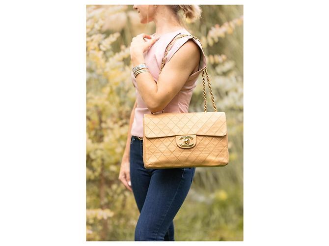 Chanel Vintage Jumbo Maxi Flap 34 cm – Gold Metallic – Gold Hardware - vista 2