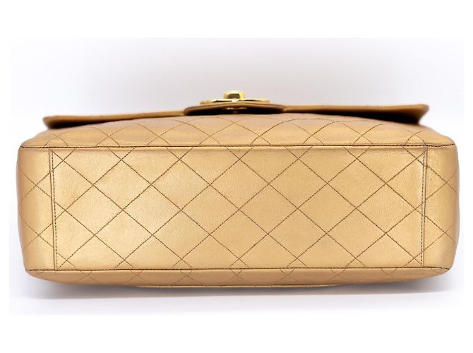 Chanel Vintage Jumbo Maxi Flap 34 cm – Gold Metallic – Gold Hardware - vista 8