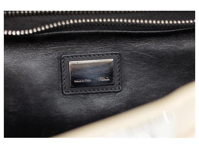 Fendi Peekaboo 34 cm – Pythonleder – Creme/Schwarz – Silberfarbene Hardware – inkl. Schultergurt - Ansicht 12