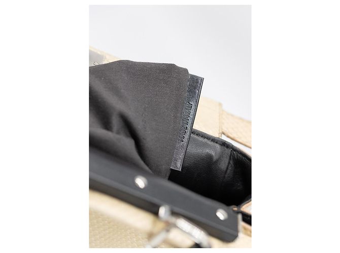 Fendi Peekaboo 34 cm – Pythonleder – Creme/Schwarz – Silberfarbene Hardware – inkl. Schultergurt - Ansicht 13