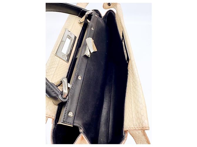 Fendi Peekaboo 34 cm – Pythonleder – Creme/Schwarz – Silberfarbene Hardware – inkl. Schultergurt - Ansicht 17