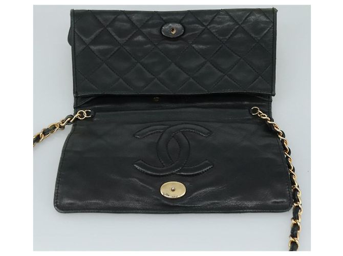 CHANEL Schultertasche mit Kette Leder Schwarz CC Auth 106420 - Jerrillo - Ansicht 9
